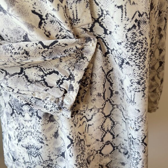 Lux & Chic Cynthia Rowley 100% Silk Button-Front Tunic | Cream Snake Print | S - Picture 3 of 16